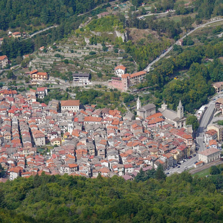 Ormea panorama 1 P1150588 copia quadra